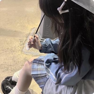 大人的防具店(里面)海报