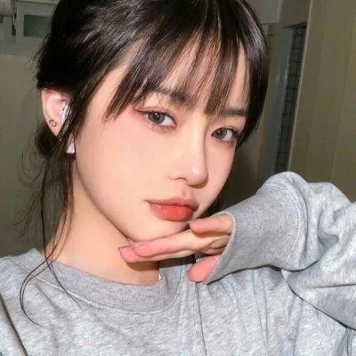 她真漂亮海报
