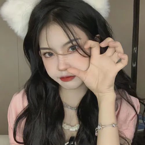 暹罗女王海报